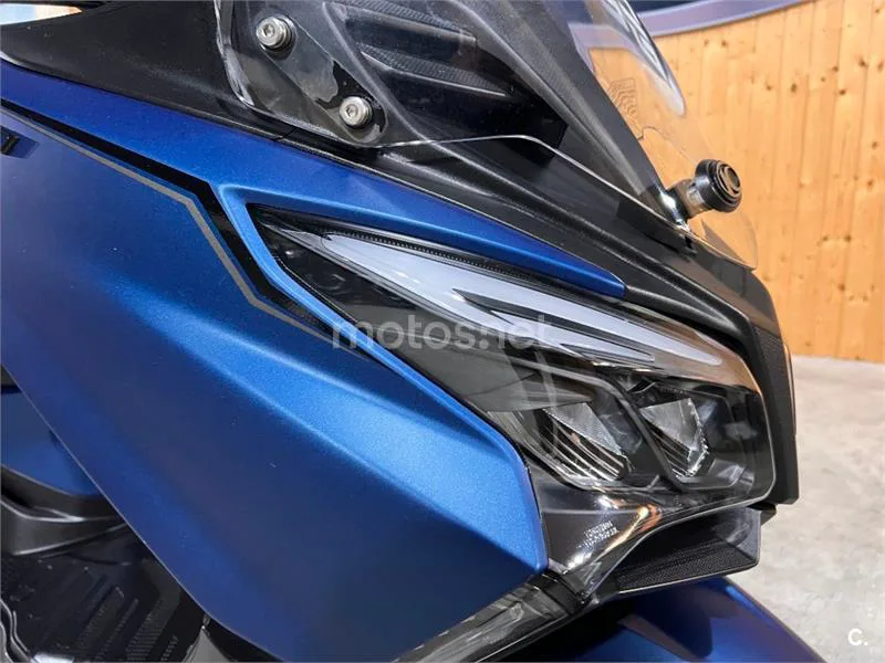 Kymco X-Town CT 300 – Vista 30