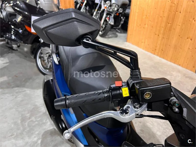 Kymco X-Town CT 300 – Vista 39