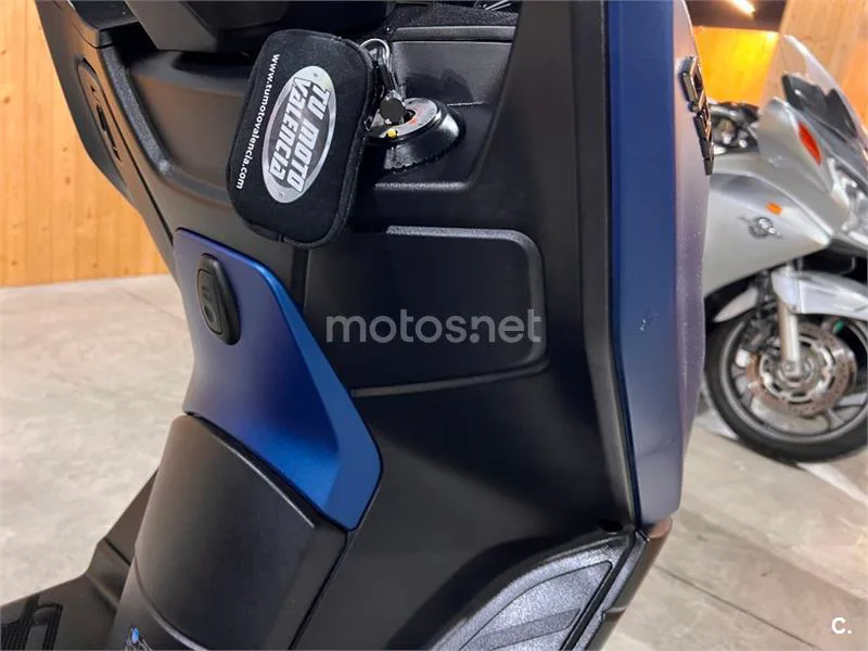 Kymco X-Town CT 300 – Vista 42
