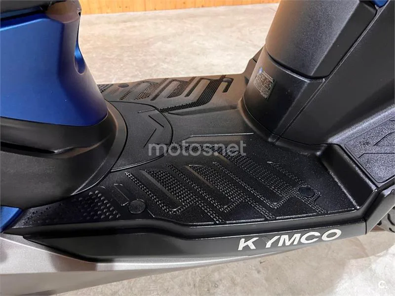 Kymco X-Town CT 300 – Vista 44