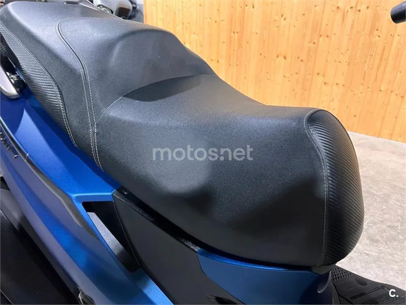 Kymco X-Town CT 300 – Vista 48
