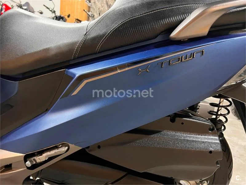 Kymco X-Town CT 300 – Vista 63
