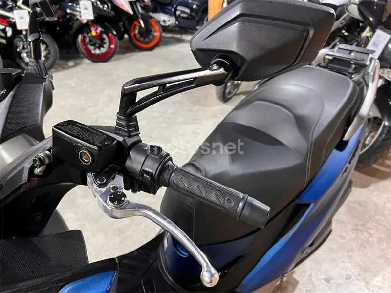 Kymco X-Town CT 300 – Vista 73
