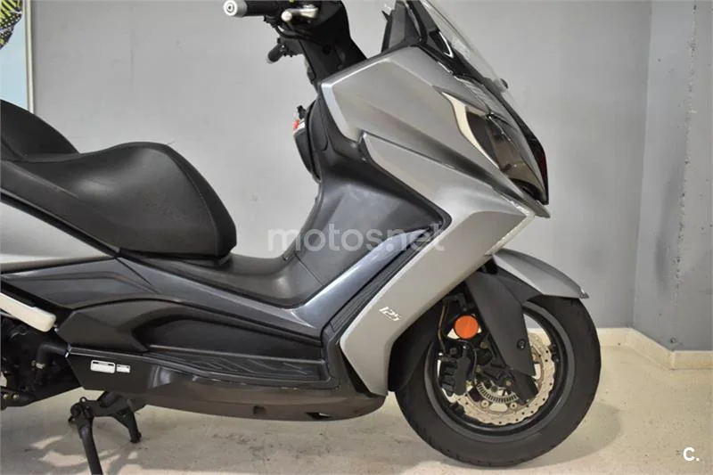 Kymco Super Dink 125 – Vista 3