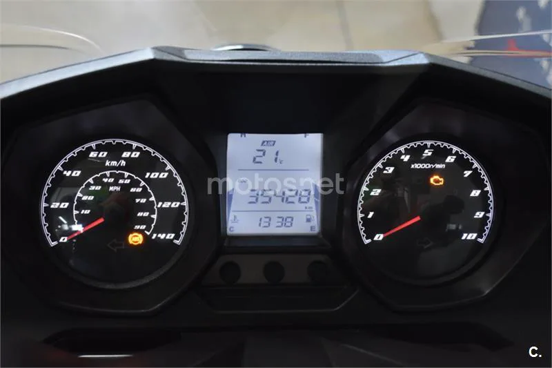 Kymco Super Dink 125 – Vista 9