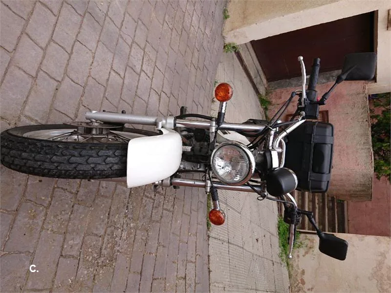 Suzuki VanVan 125 – Vista 3