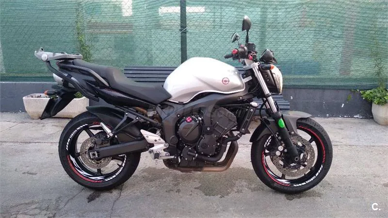 Yamaha FZ6 N S2 – Vista 2