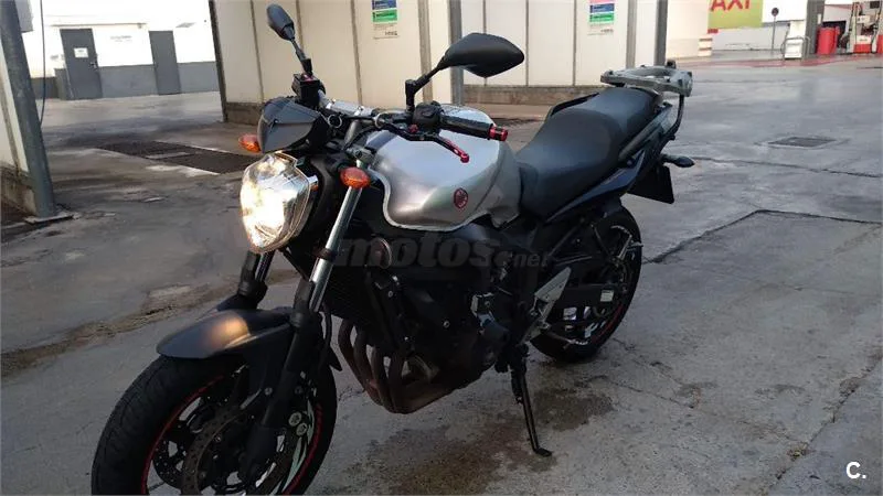 Yamaha FZ6 N S2 – Vista 4
