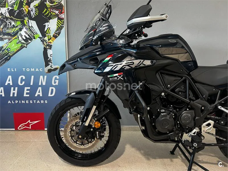 Benelli TRK 502 – Vista 7