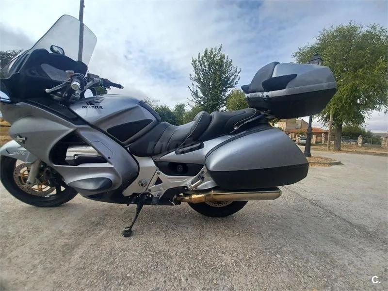Honda Pan-European ST 1300 – Vista 8