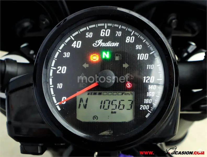 Indian FTR 1200 – Vista 6