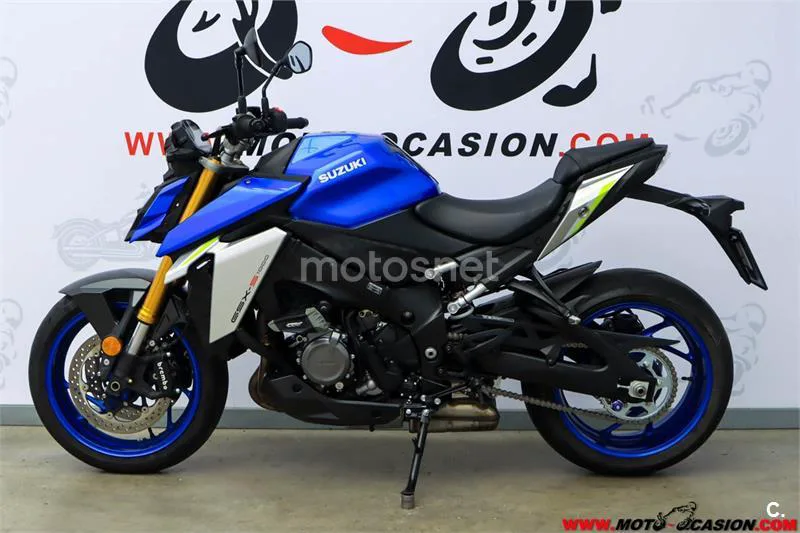 Suzuki GSX-S – Vista 7