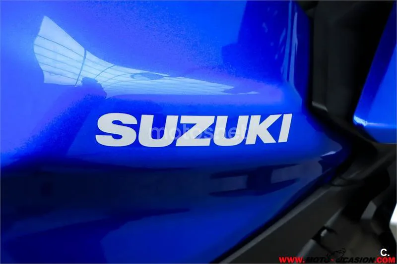 Suzuki GSX-S – Vista 9