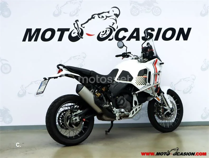 Ducati DesertX – Vista 3