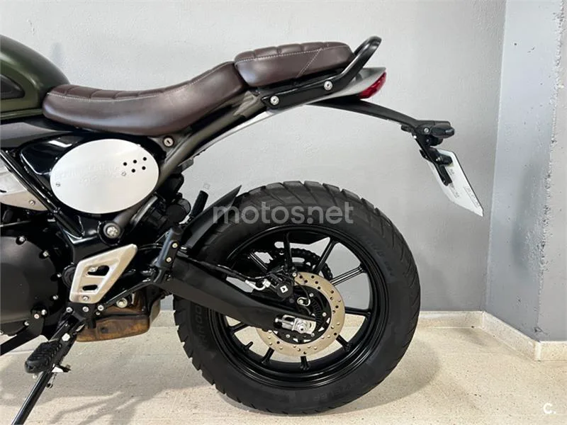 Triumph Scrambler 400 X – Vista 7