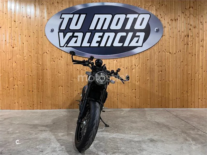 Ducati Scrambler – Vista 20