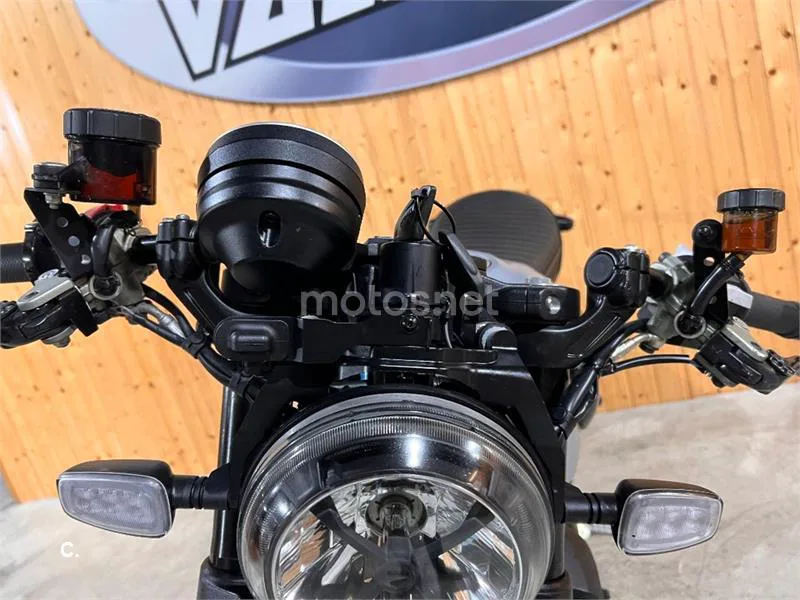 Ducati Scrambler – Vista 25