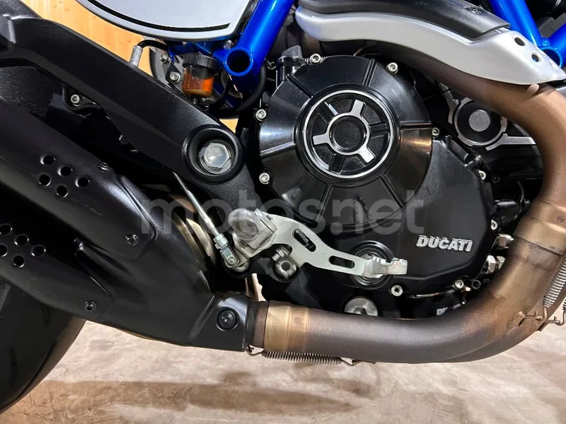 Ducati Scrambler – Vista 40