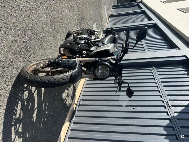 Honda CB 125 R – Vista 2
