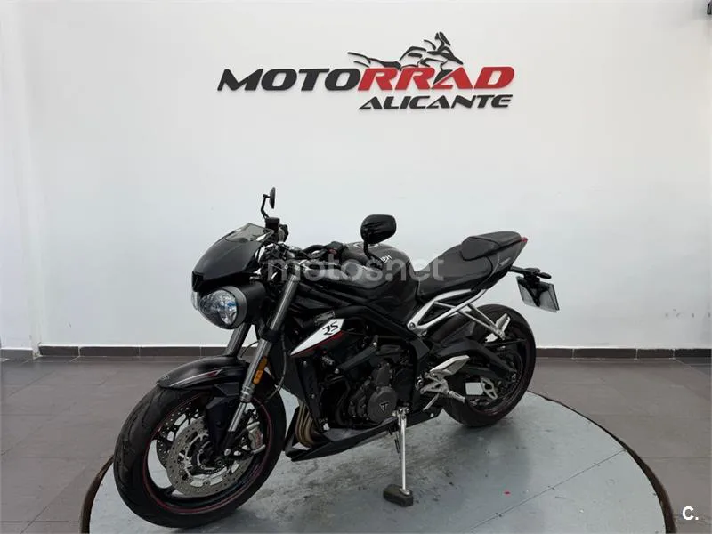 Triumph Street Triple – Vista 13