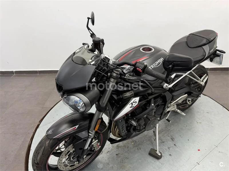 Triumph Street Triple – Vista 17