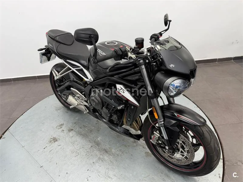 Triumph Street Triple – Vista 20