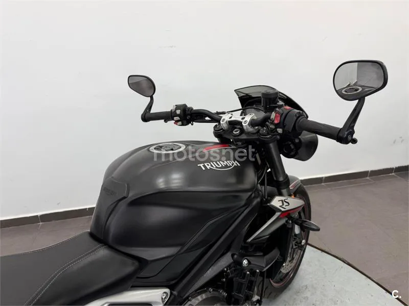 Triumph Street Triple – Vista 7