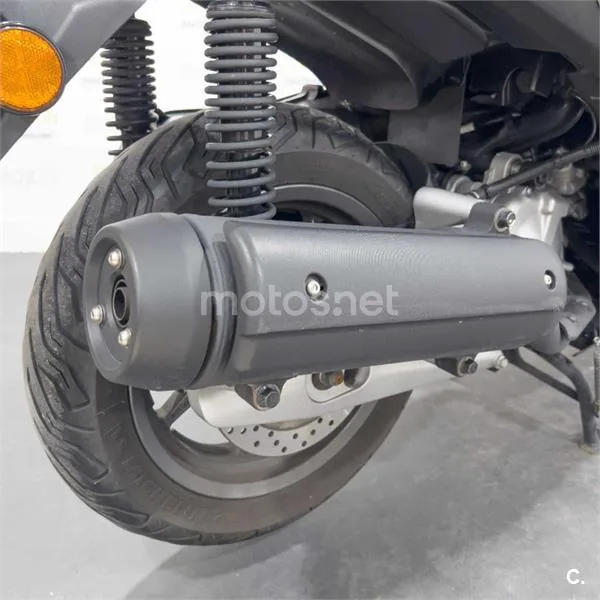 Yamaha XMAX 125 – Vista 13