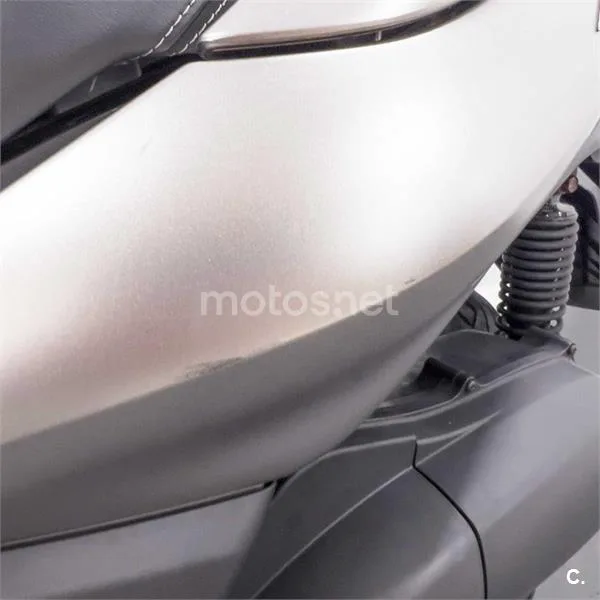 Yamaha XMAX 125 – Vista 22