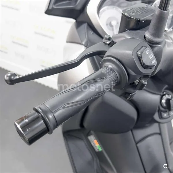 Yamaha XMAX 125 – Vista 9