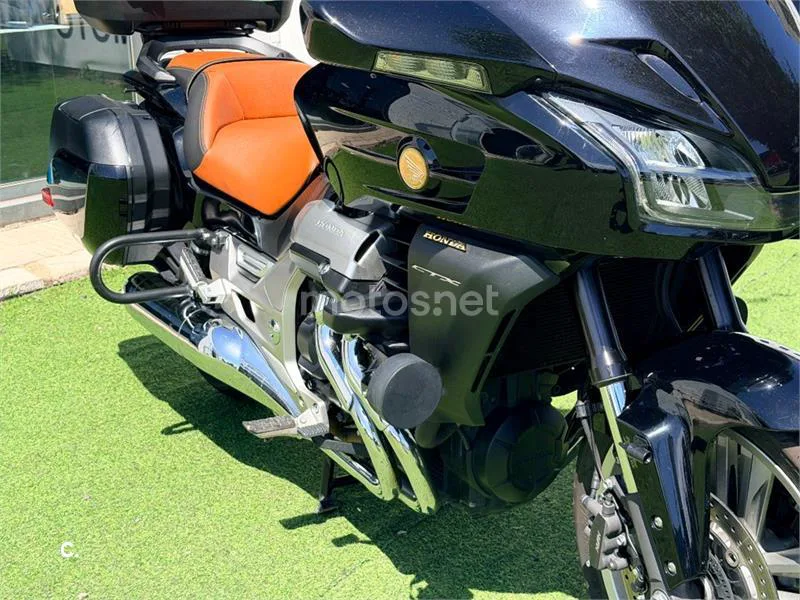 Honda CTX – Vista 6
