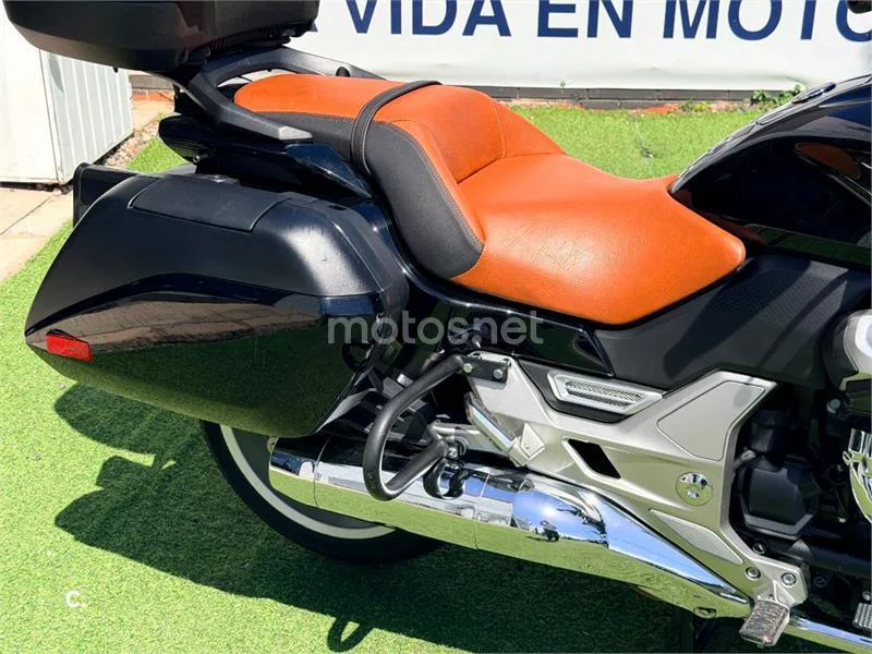 Honda CTX – Vista 9