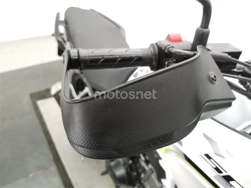 Honda CB 500 X – Vista 12