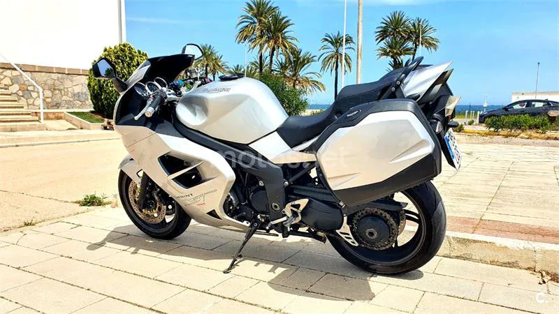 Triumph SPRINT ST – Vista 3
