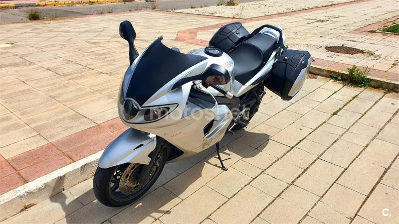Triumph SPRINT ST – Vista 4