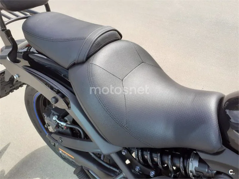Kawasaki Vulcan S – Vista 17