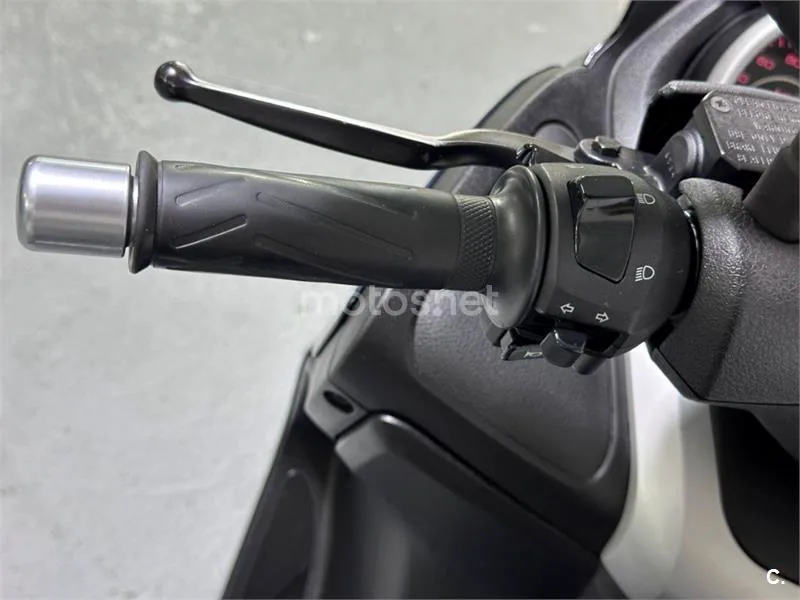 Yamaha XMAX 125 – Vista 12