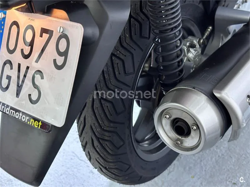 Yamaha XMAX 125 – Vista 21