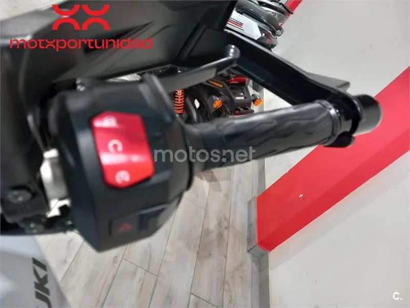 Suzuki V-Strom 800 – Vista 12