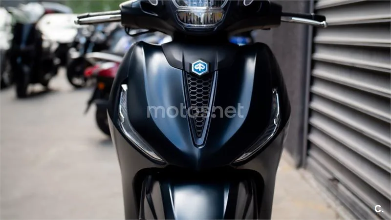 Piaggio Beverly – Vista 12