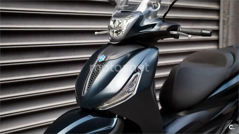 Piaggio Beverly – Vista 15