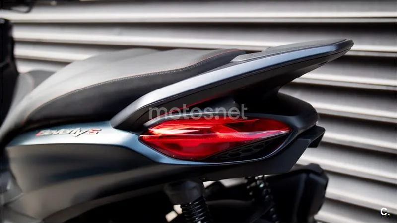 Piaggio Beverly – Vista 19
