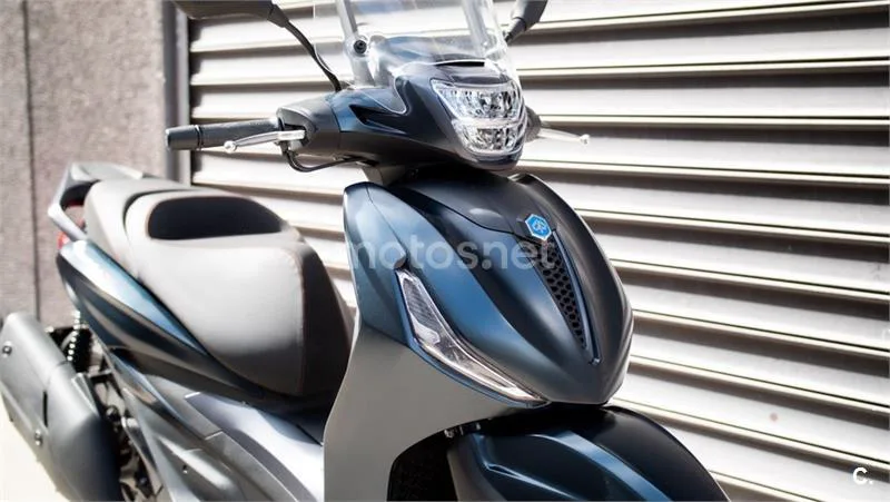 Piaggio Beverly – Vista 3