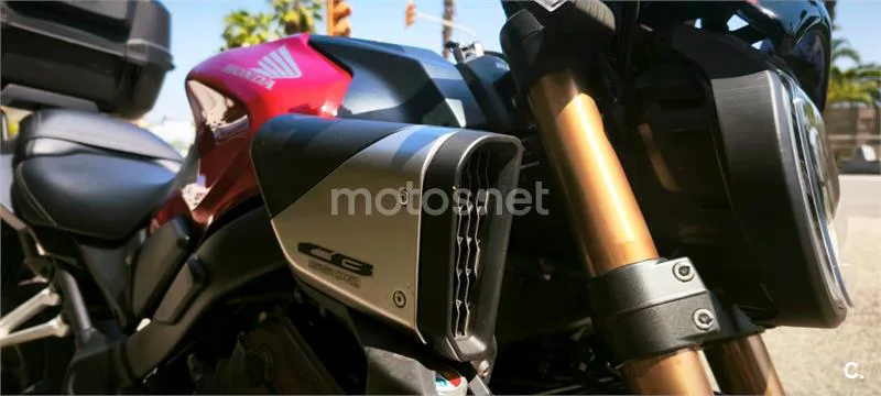Honda CBR 650 R – Vista 7