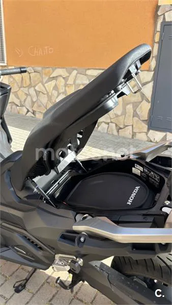 Honda Forza 750 – Vista 4