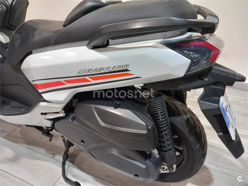 SYM Maxsym 400 – Vista 12