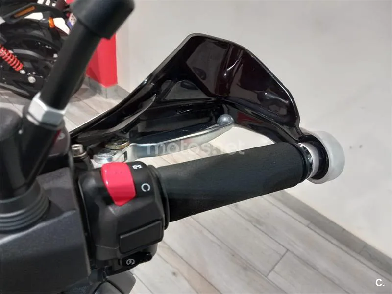 SYM Maxsym 400 – Vista 7