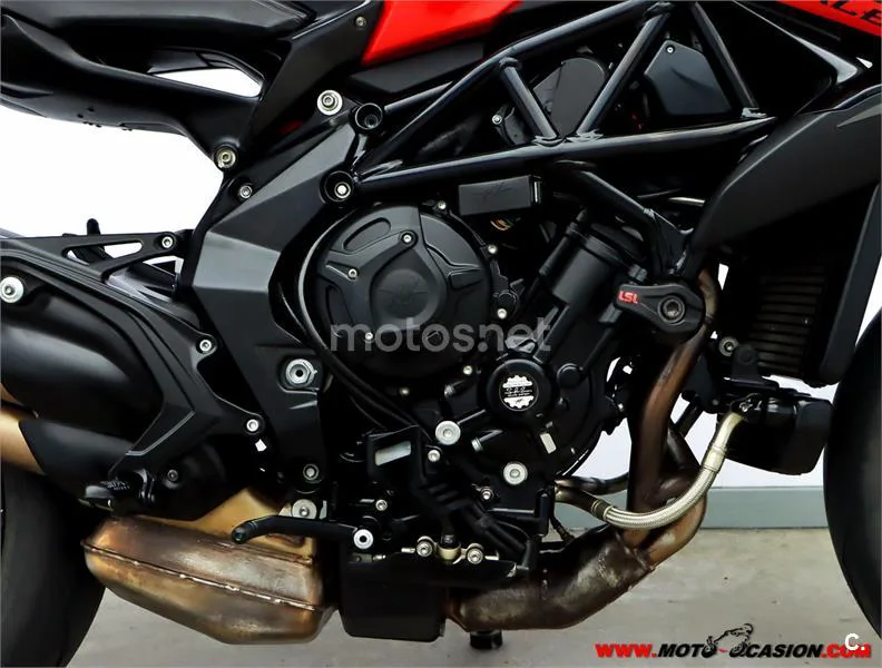 MV Agusta Brutale – Vista 5
