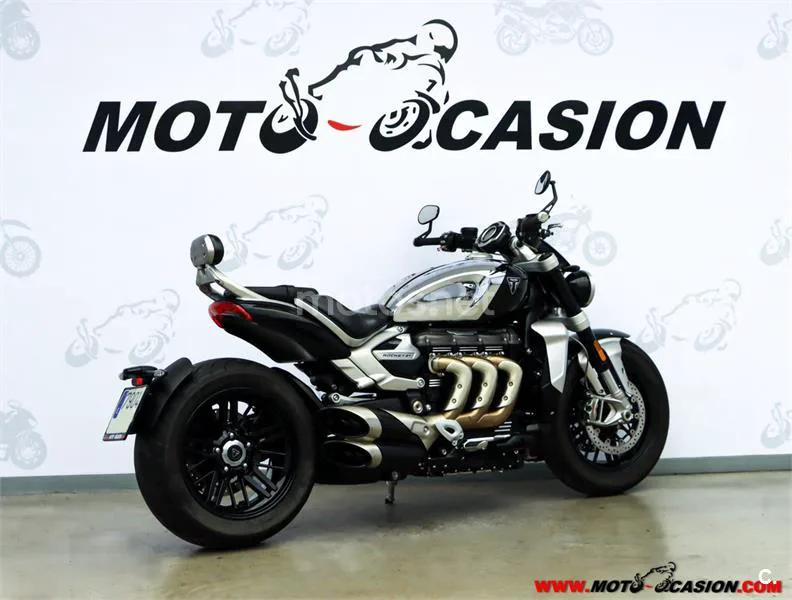 Triumph Rocket 3 – Vista 3