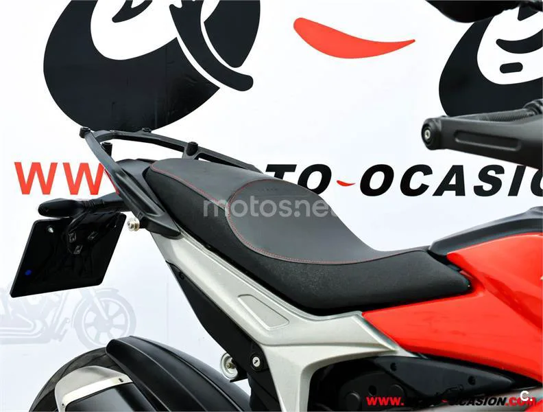 Ducati Hyperstrada – Vista 11